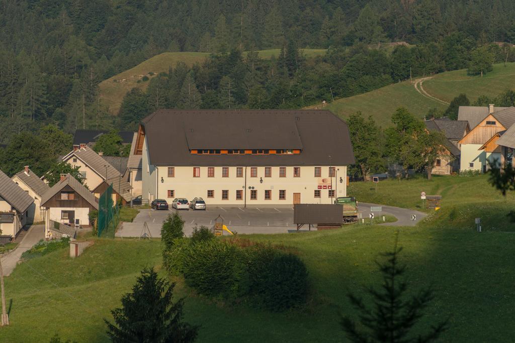 Guesthouse Macesen Spodnja Sorica Екстериор снимка