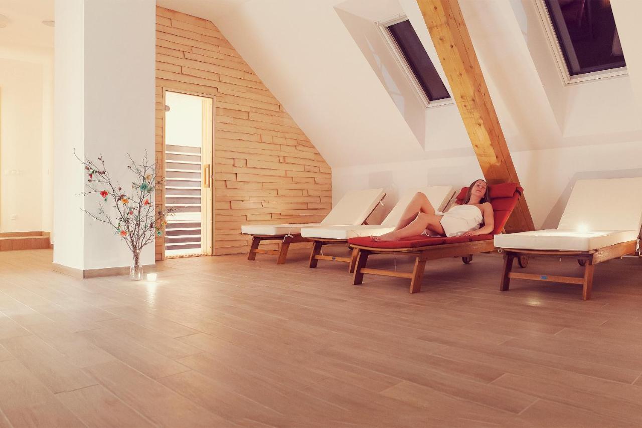 Guesthouse Macesen Spodnja Sorica Екстериор снимка